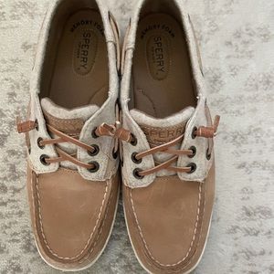 Sperry Topsiders